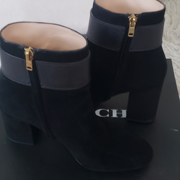 💫COACH: Dara "C" Buckle Booties - Picture 6 of 12